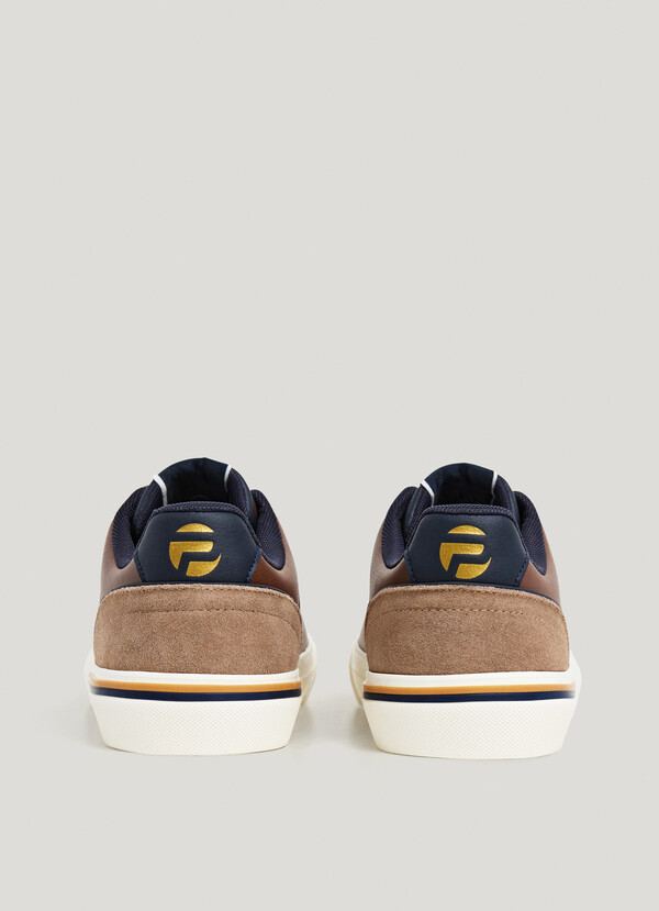 CLASSIC TRAINERS WITH SUEDE DETAILS