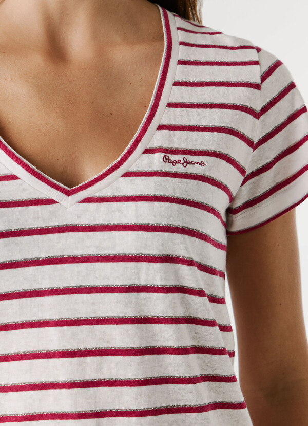 V-NECK STRIPED T-SHIRT