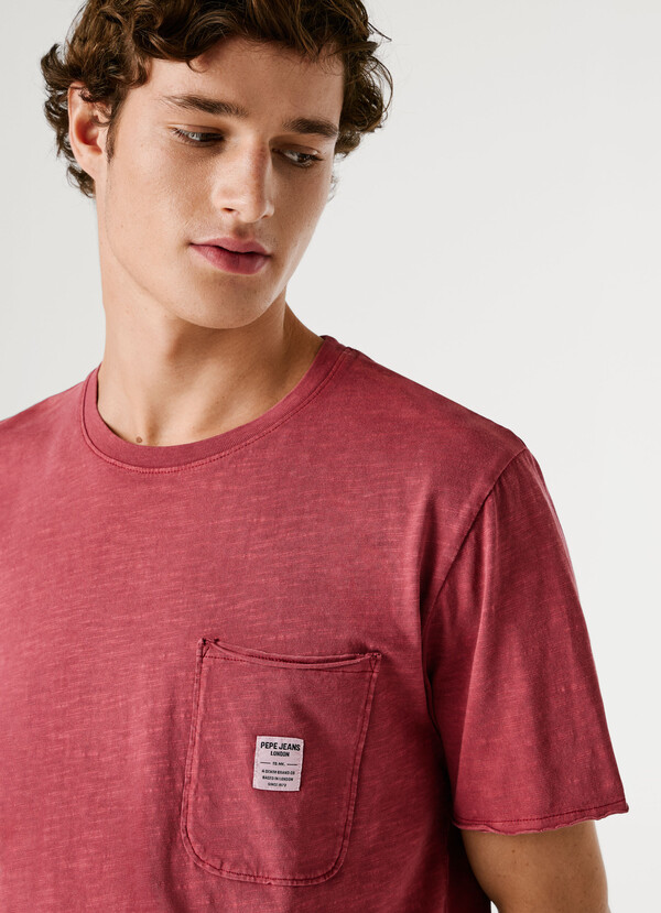 REGULAR FIT FRONT POCKET T-SHIRT