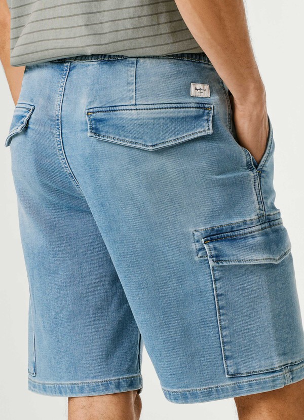 SLIM FIT DENIM CARGO SHORTS