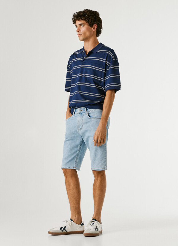 STRAIGHT FIT DENIM SHORTS