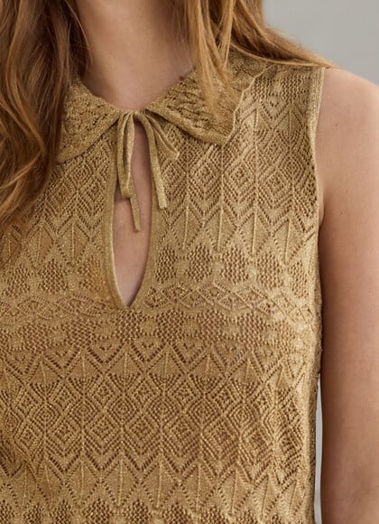 SLEEVELESS OPENWORK TOP