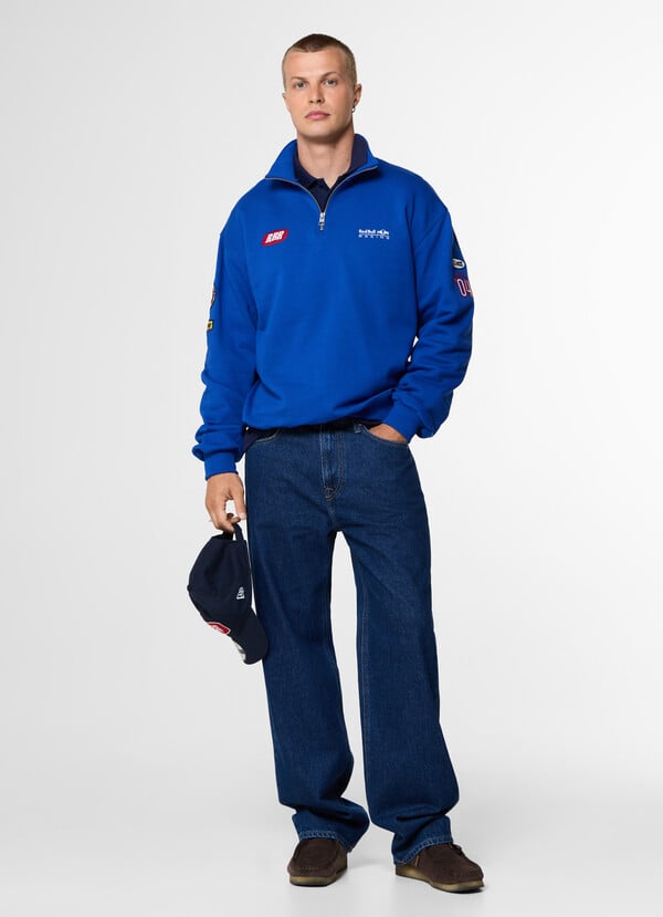 RELAXED FIT HALF-ZIP SWEATSHIRT