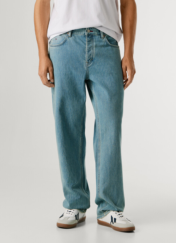 HELIX - LOOSE FIT MID-RISE JEANS