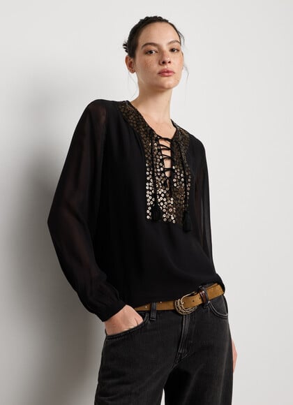 FLUID BLOUSE WITH SEQUIN DETAILS