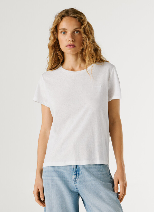 EMBROIDERED LOGO T-SHIRT