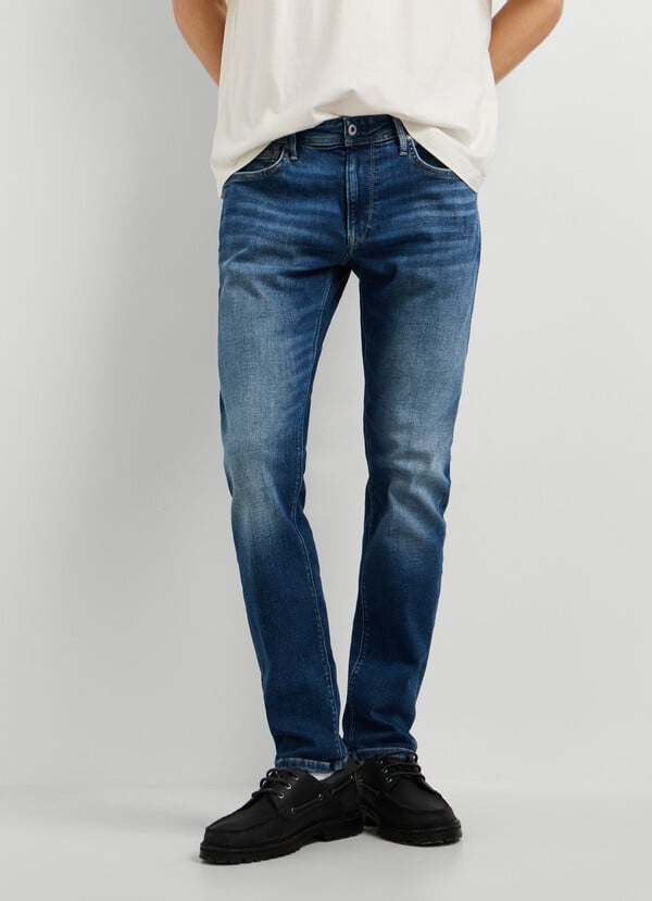 STANLEY - TAPER FIT MID-RISE JEANS