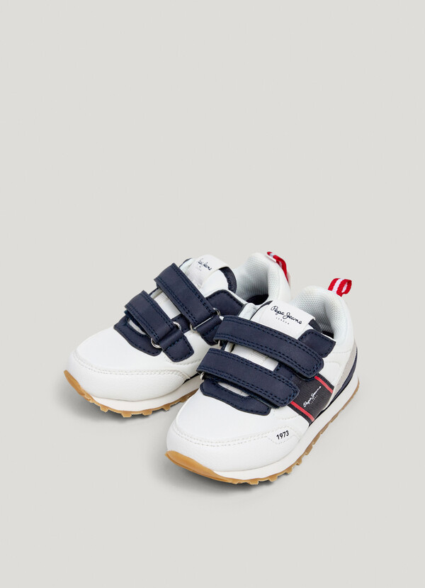RUNNING TRAINERS WITH VELCRO CLOSURE