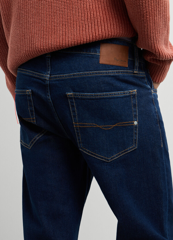 CASH - STRAIGHT FIT MID-RISE JEANS