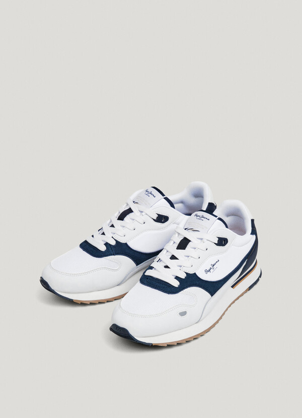 LEATHER TRAINERS WITH SUEDE DETAILS