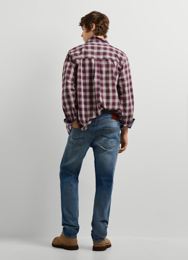CASH - STRAIGHT FIT MID-RISE JEANS