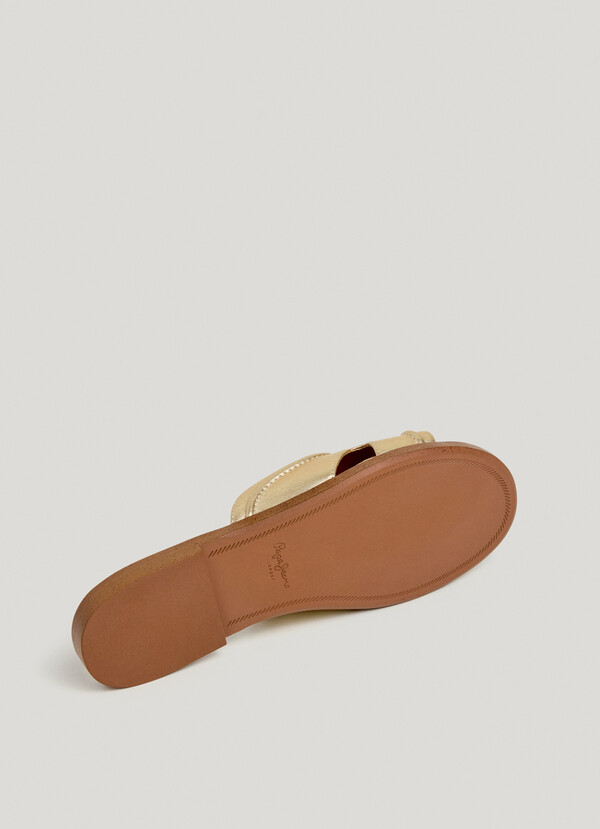 METALLIC FLAT SANDALS