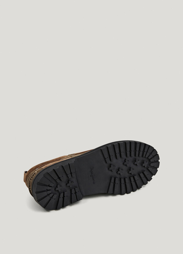 DECK SHOES IN SUEDE