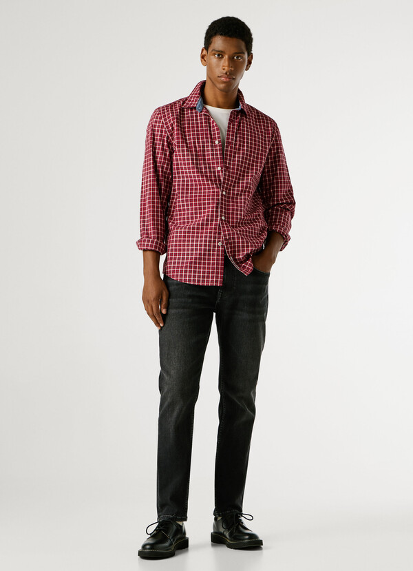STANLEY - TAPER FIT MID-RISE JEANS