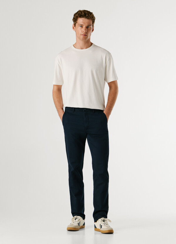 SLIM FIT CHINOS