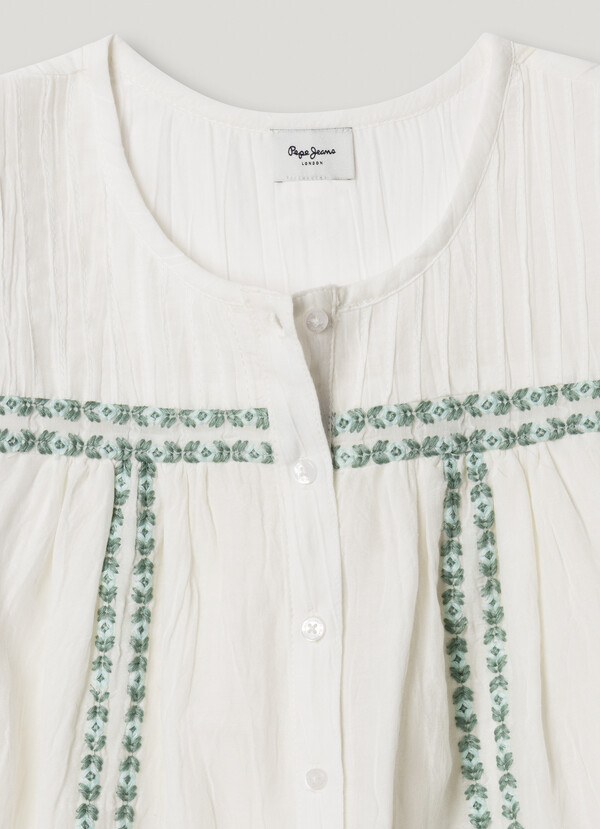 BLOUSE WITH EMBROIDERED DETAILS