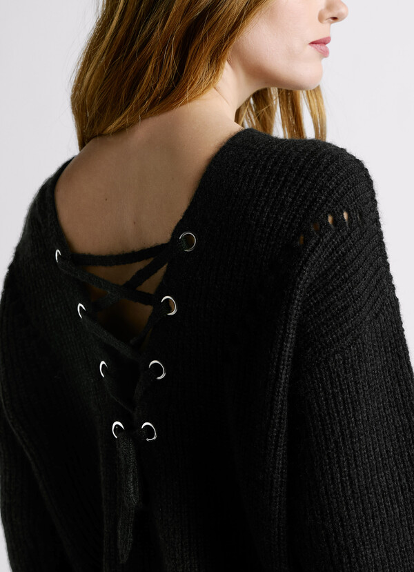 V-NECK KNIT JUMPER