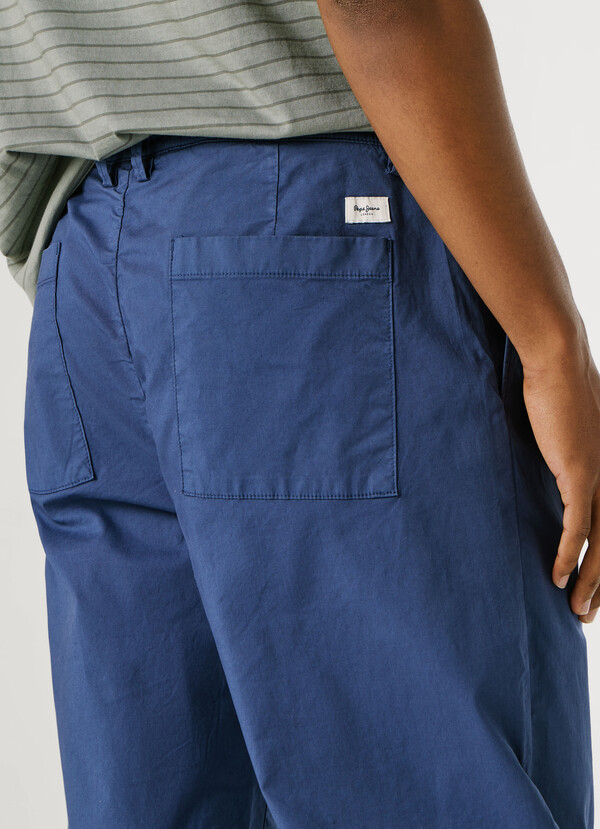 RELAXED FIT POPLIN CHINOS