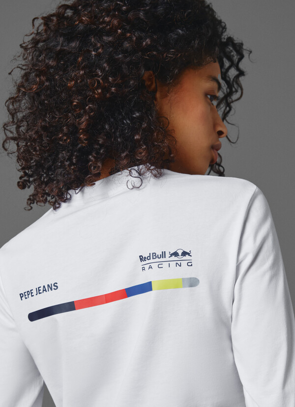 CROPPED FIT LONG-SLEEVE T-SHIRT