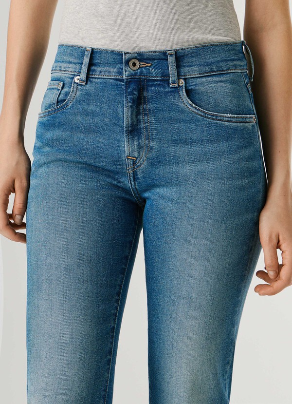 MID-RISE SLIM FIT JEANS - GRACE