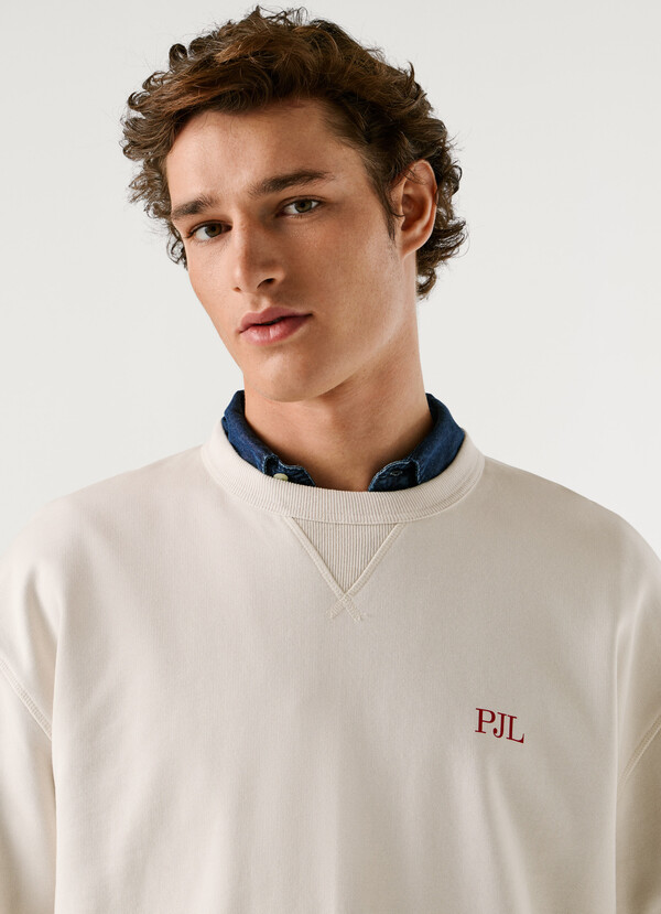 RELAXED FIT CREW NECK SWEATSHIRT