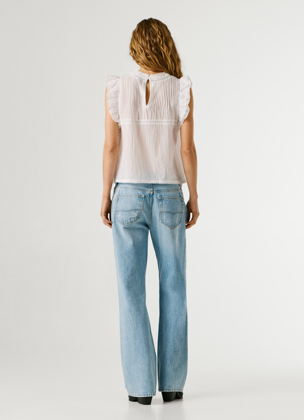 PLEATED DETAILS BLOUSE