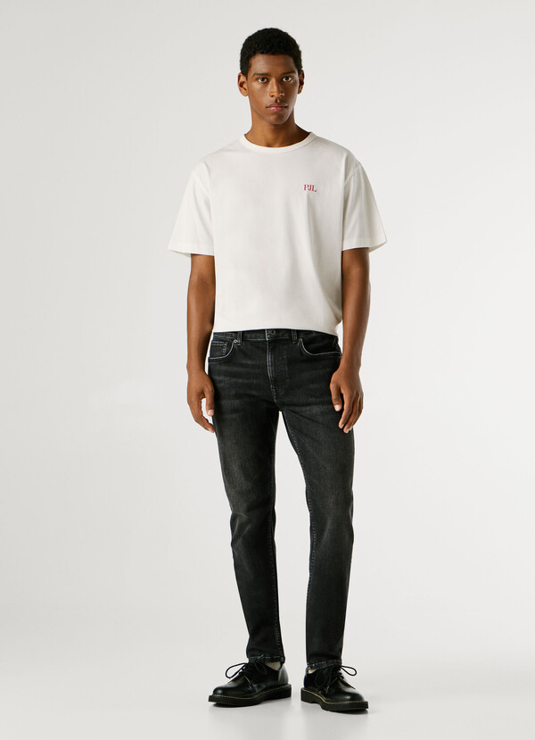 STANLEY - TAPER FIT MID-RISE JEANS