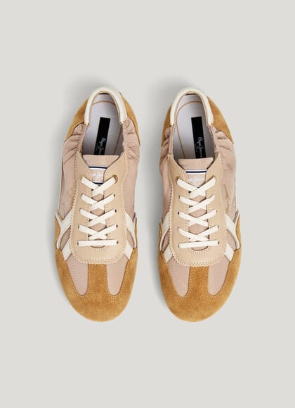 TRAINERS WITH SUEDE DETAILS