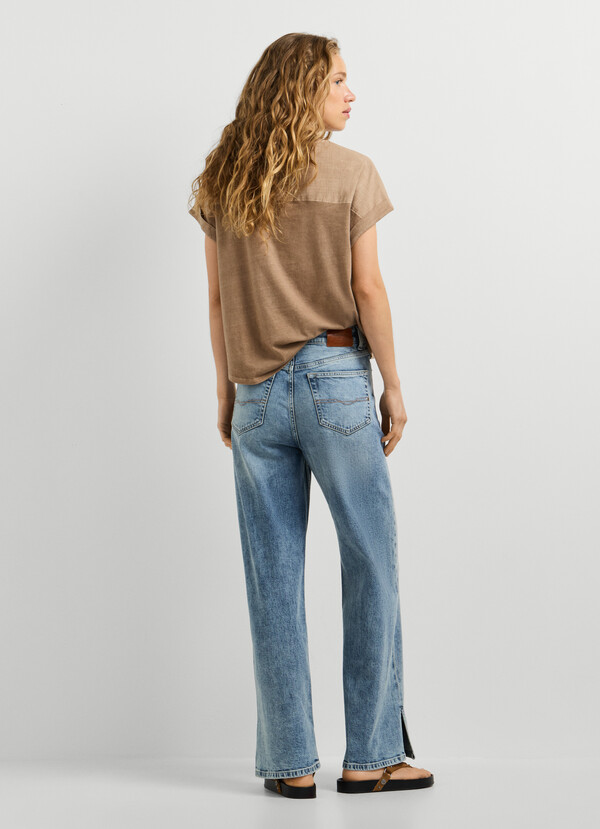 LEXA- HIGH-RISE STRAIGHT FIT JEANS