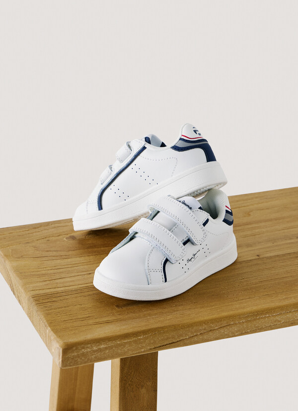 BASKETS EN CUIR AVEC FERMETURE VELCRO