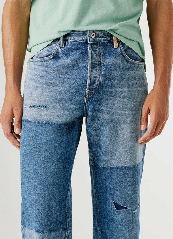 LOW-RISE LOOSE FIT JEANS - HELIX