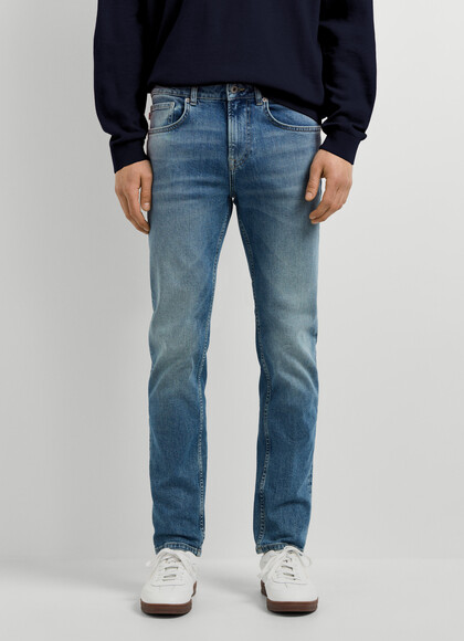 CASH - STRAIGHT FIT MID-RISE JEANS