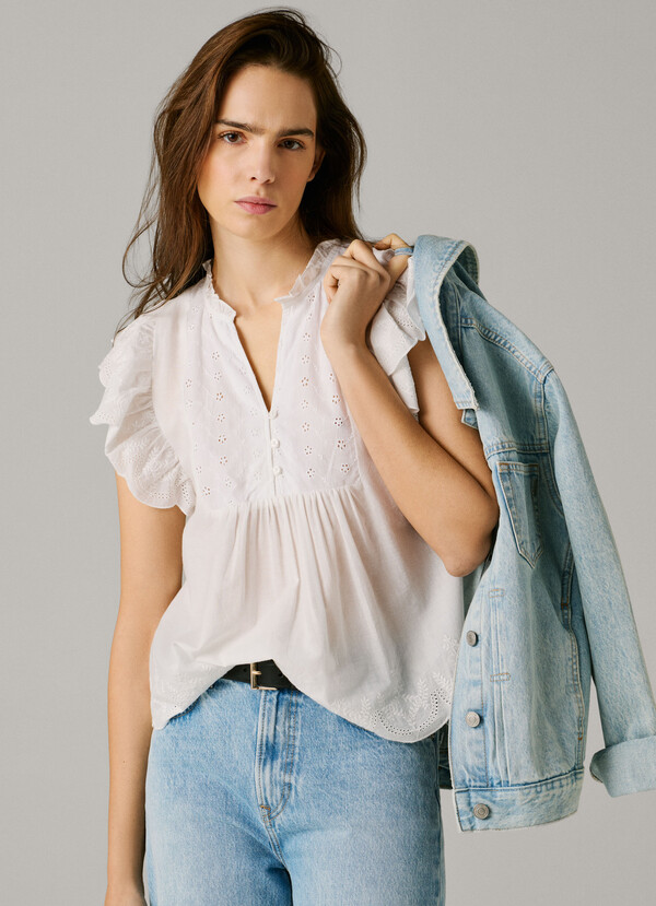 BUTTERFLY SLEEVE FLUID BLOUSE