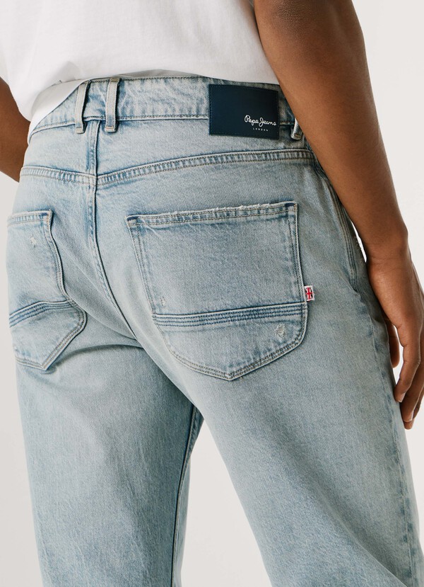 CASH - STRAIGHT FIT MID-RISE JEANS