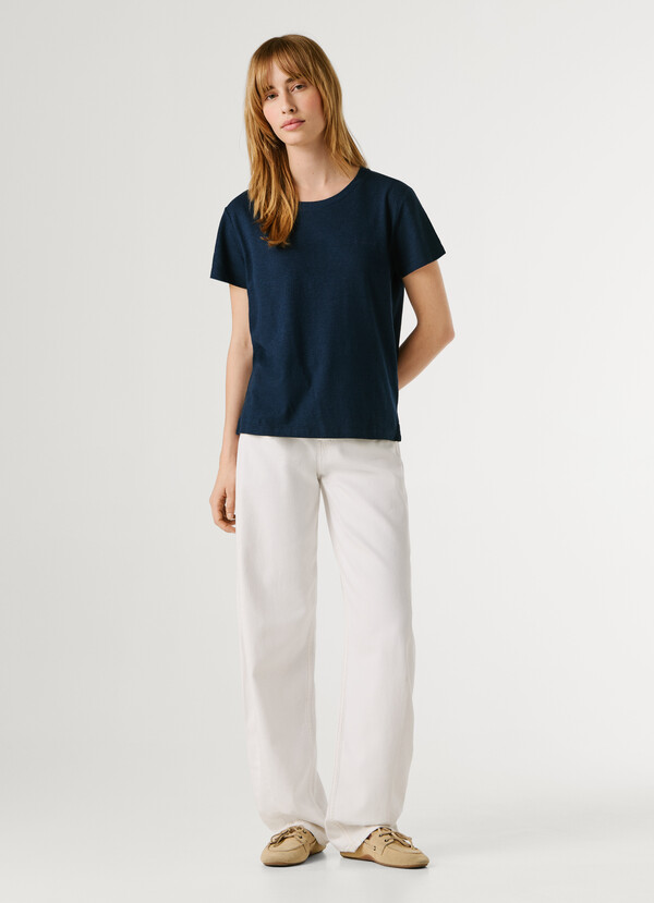 EMBROIDERED LOGO T-SHIRT