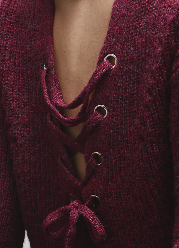 V-NECK KNIT JUMPER