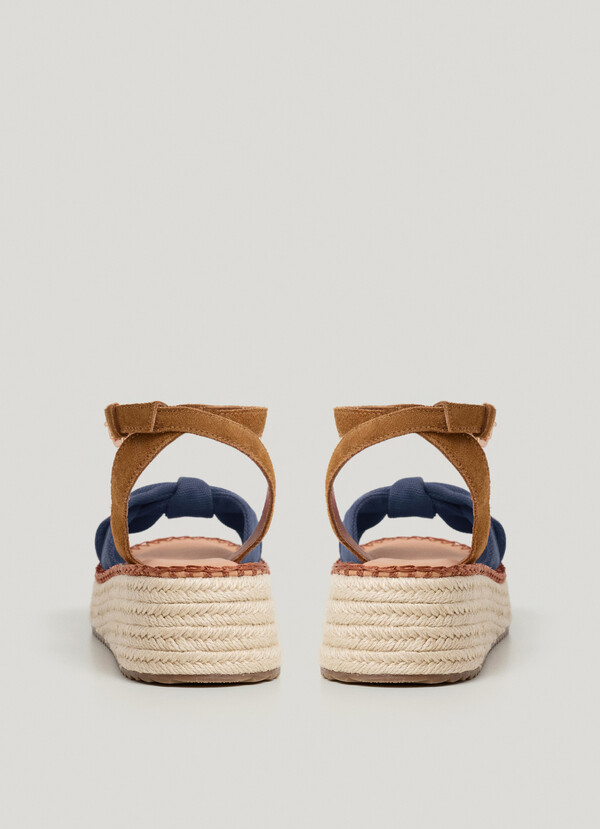 WEDGE SANDALS WITH CROSS STRAPS