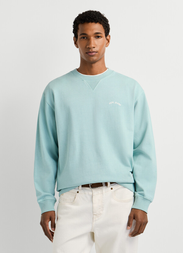 CREW NECK CASUAL FIT SWEATSHIRT