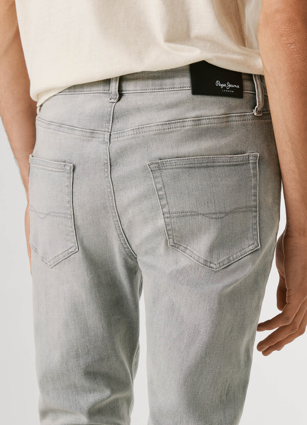 SKINNY FIT MID-RISE JEANS - FINSBURY