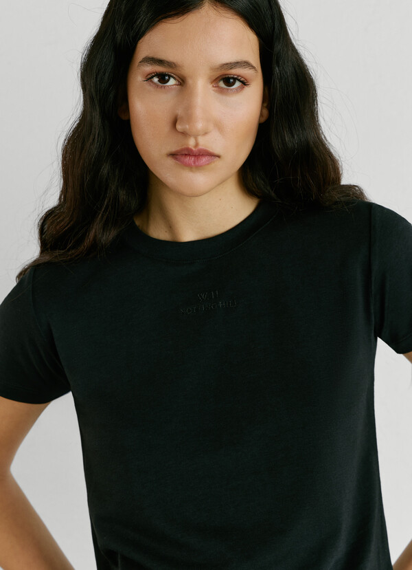 EMBROIDERED W11 LOGO T-SHIRT