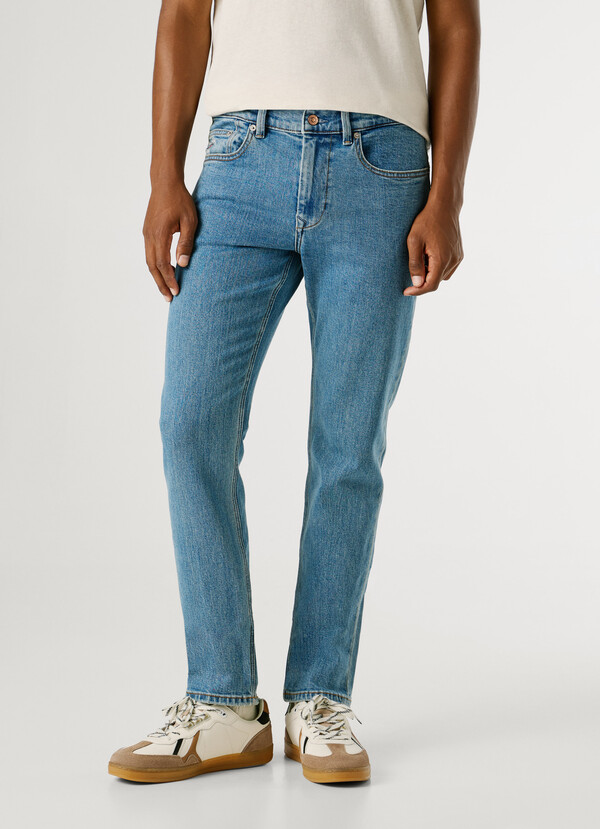 HATCH - SLIM FIT MID-RISE JEANS