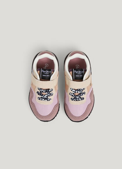 RUNNING TRAINERS WITH VELCRO CLOSURE