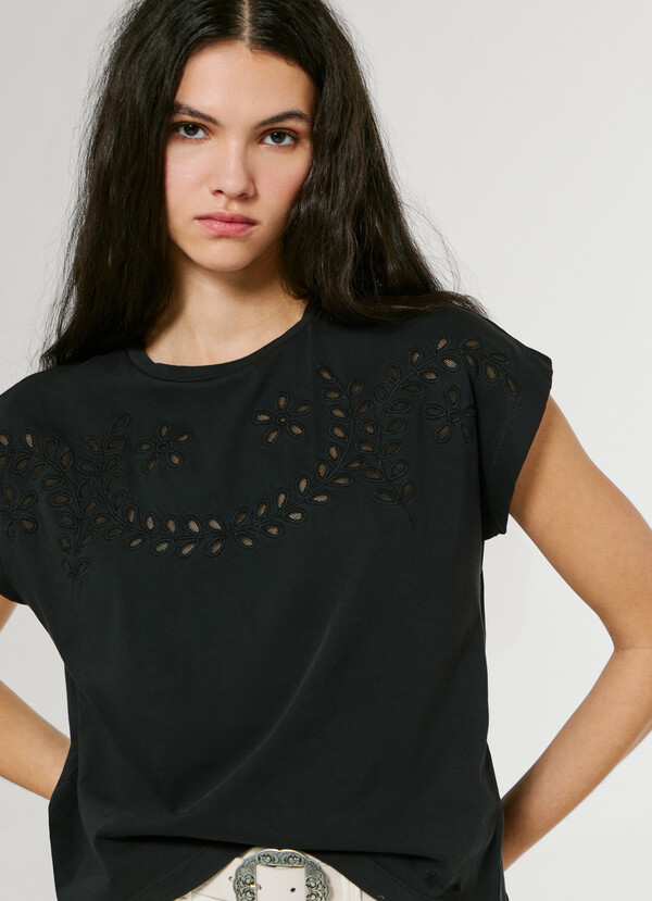 T-SHIRT WITH OPENWORK FLORAL DETAILS