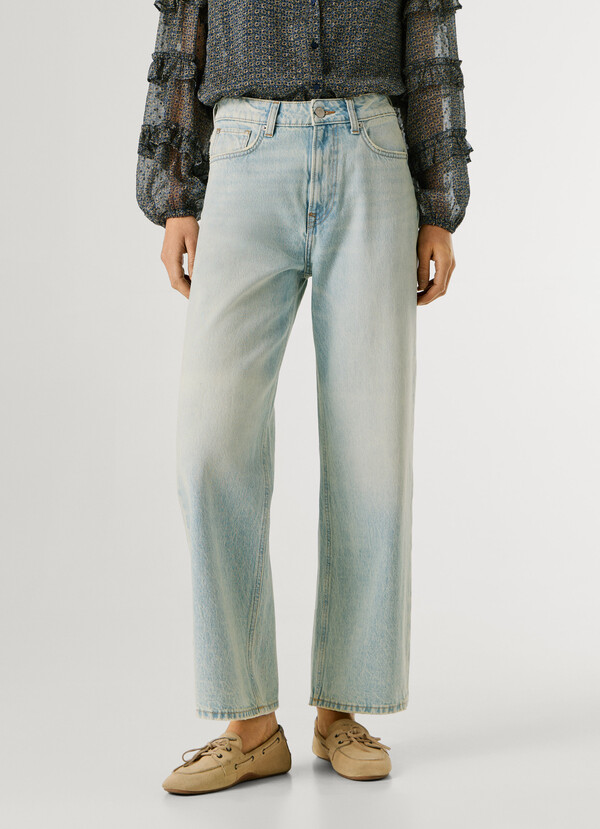 LEXA- HIGH-RISE STRAIGHT FIT JEANS