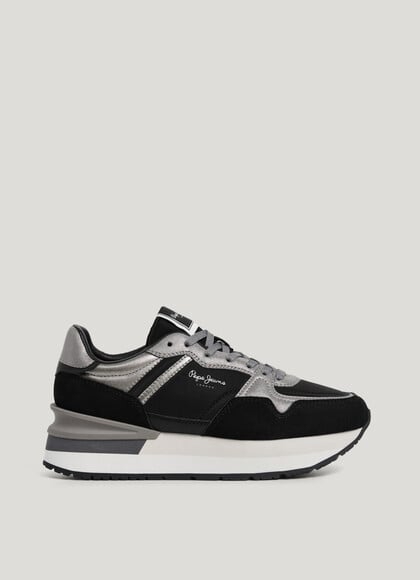 TRAINERS WITH SUEDE DETAILS