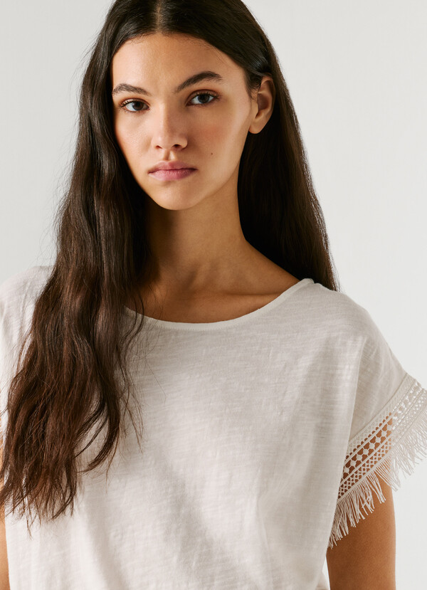 CREW NECK T-SHIRT WITH FRINGES