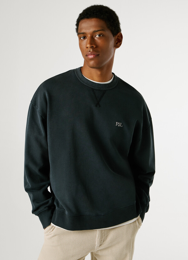 RELAXED FIT CREW NECK SWEATSHIRT