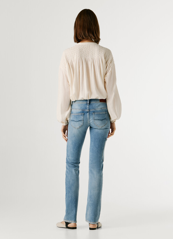 LOW-RISE SLIM FIT JEANS - VENUS