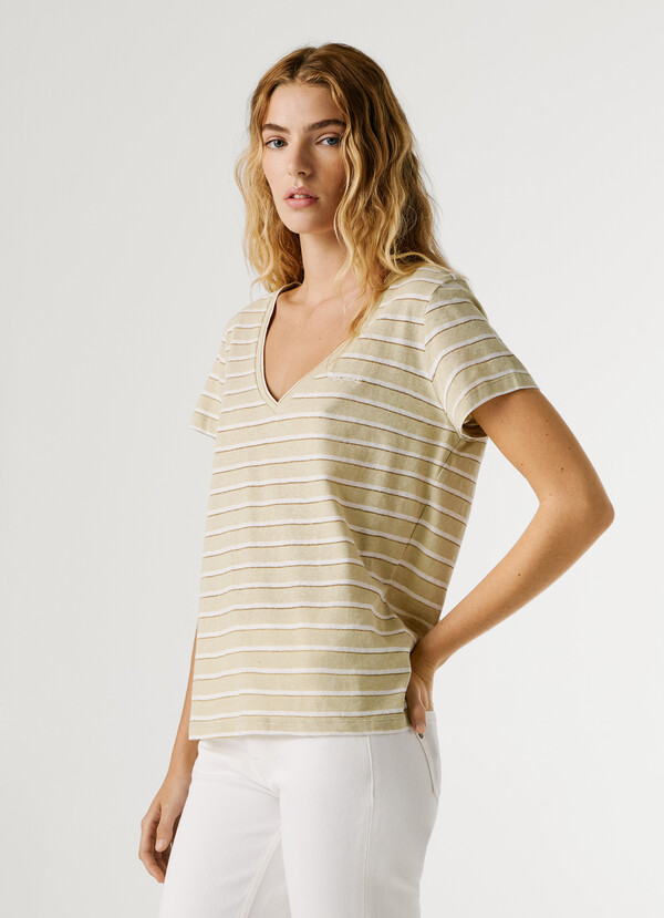 V-NECK STRIPED T-SHIRT
