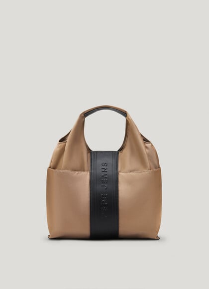 HOBO BAG WITH MAGNETIC CLOSURE